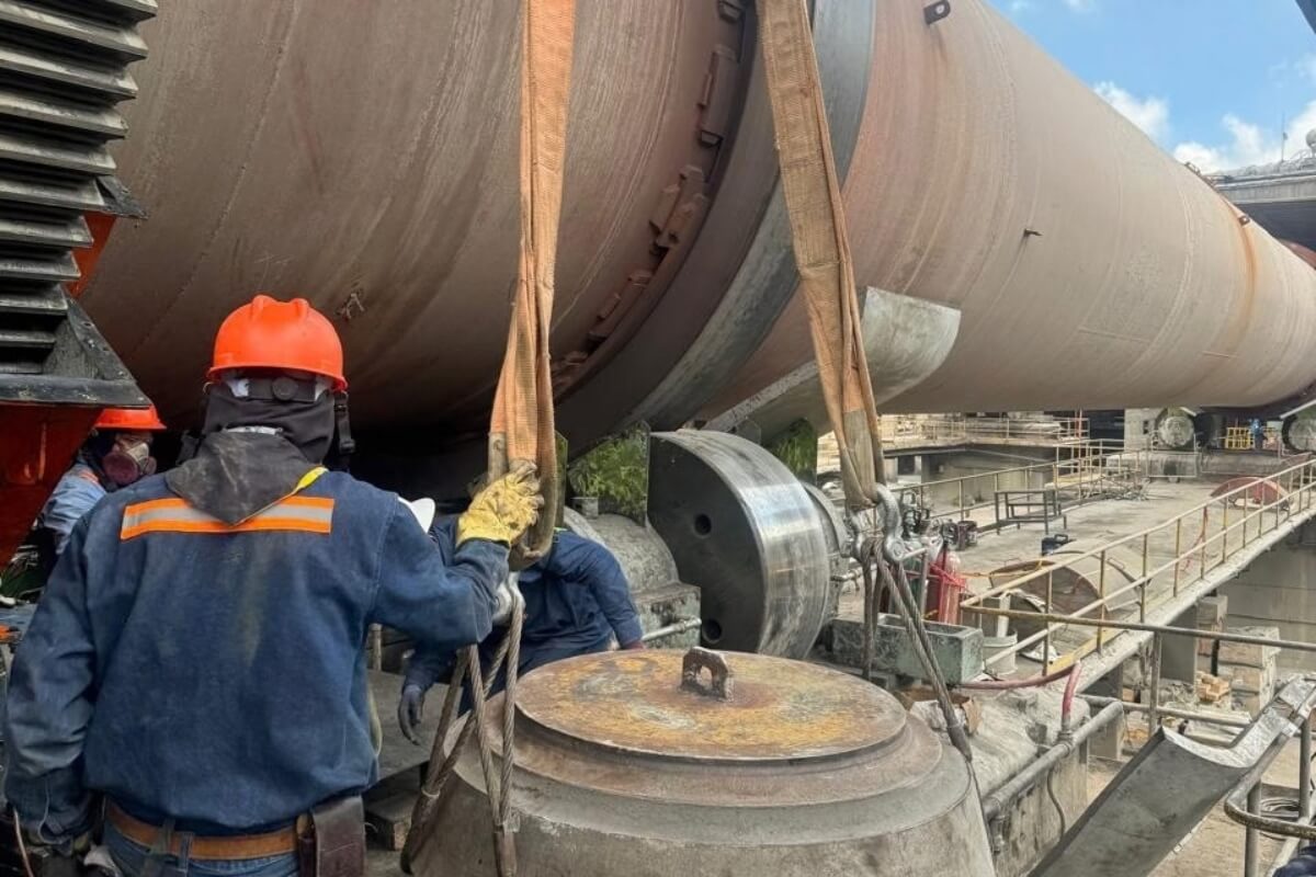 Intervención mecánica sobre componentes de planta industrial