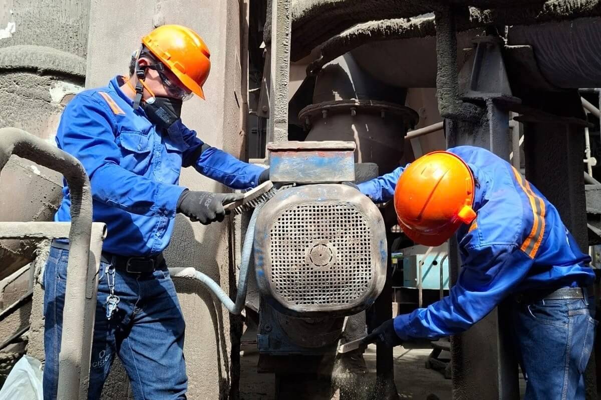 Mantenimiento eléctrico en planta. Experiencia industrial en motores y sistemas eléctricos